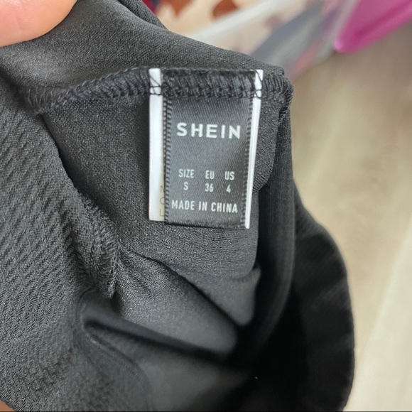 Shein Womens Skirt Sz Small Black Skater Bottom - Picture 2 of 3